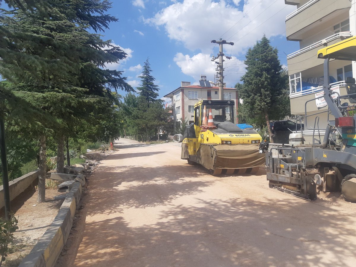 ASefligi's tweet photo. - Ayvaşık Mahallesi Vasfi Berispek Cad.Mekanik Serim Çalışması 
- Muhtelif Cadde Ve Sokaklarda Asfalt Bakım Onarım Çalışması
@atila_celik06 @haliltuncay06 @erolguler06 https://t.co/Xr03N5rCwP