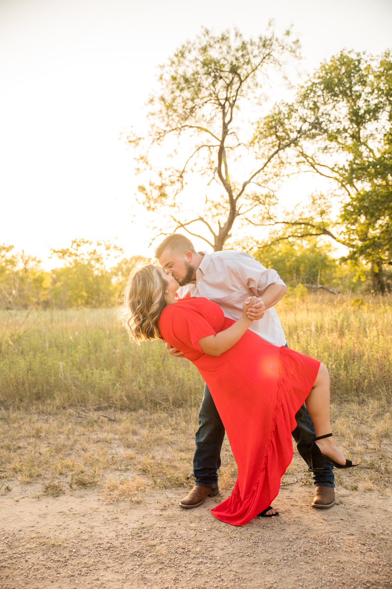 boldjoyphoto's tweet photo. Engagements | Don’t mind me, I’ve just spent all weekend admiring Emery and Forrest’s engagement photos 😍 https://t.co/fuAttRtKNu