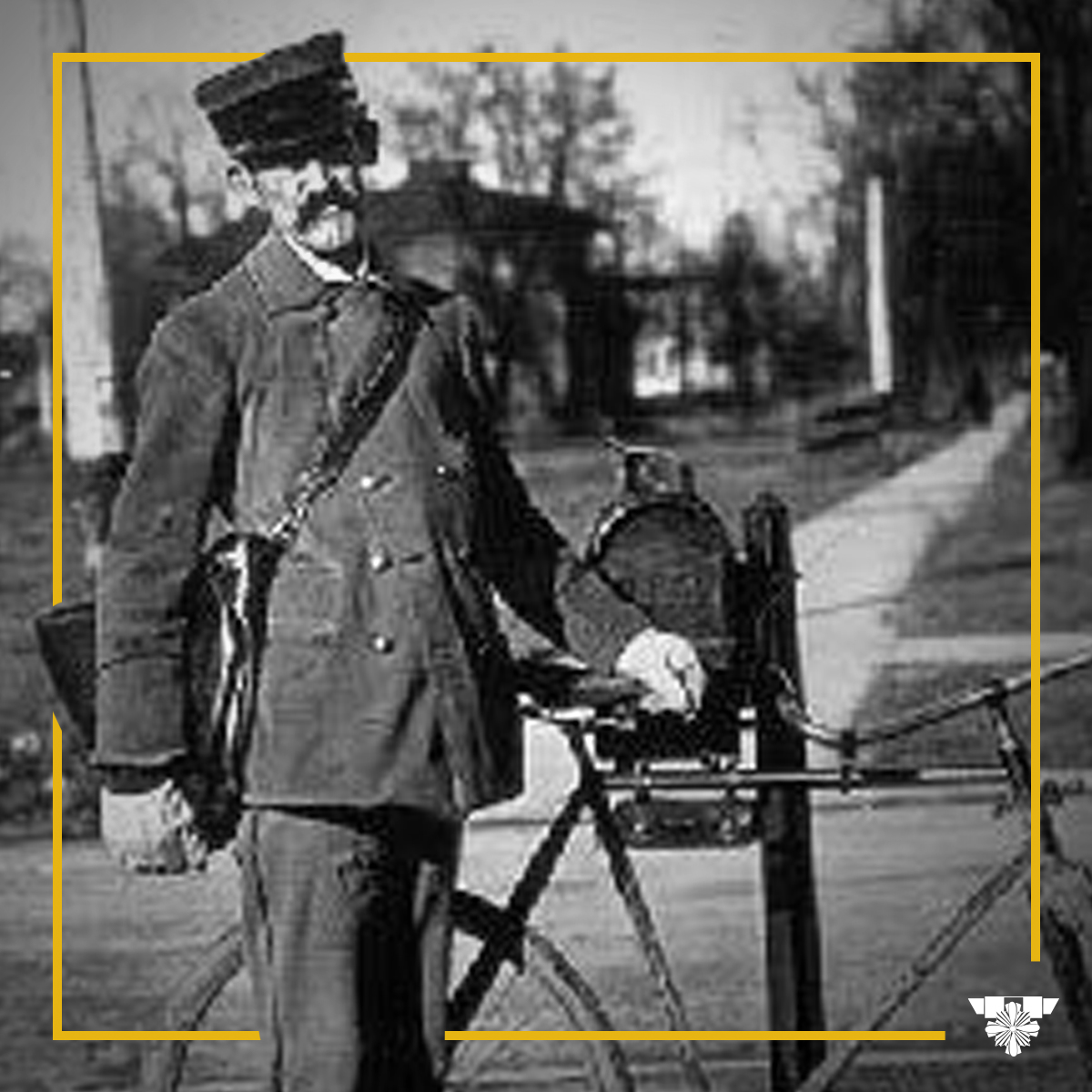 We are proud to supply top-tier uniforms to the men and women who are such an essential part of our country. #FlyingCross has been making uniforms for USPS mail carriers since the 1860s.

#FlyingCrossUniform