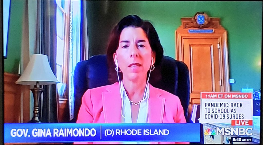 ratemyskyperoom's tweet photo. One of the better gubernatorial skype rooms.  Love the green. Raise camera slightly/reframe. 9/10 @GinaRaimondo https://t.co/jt4HDCvSWC