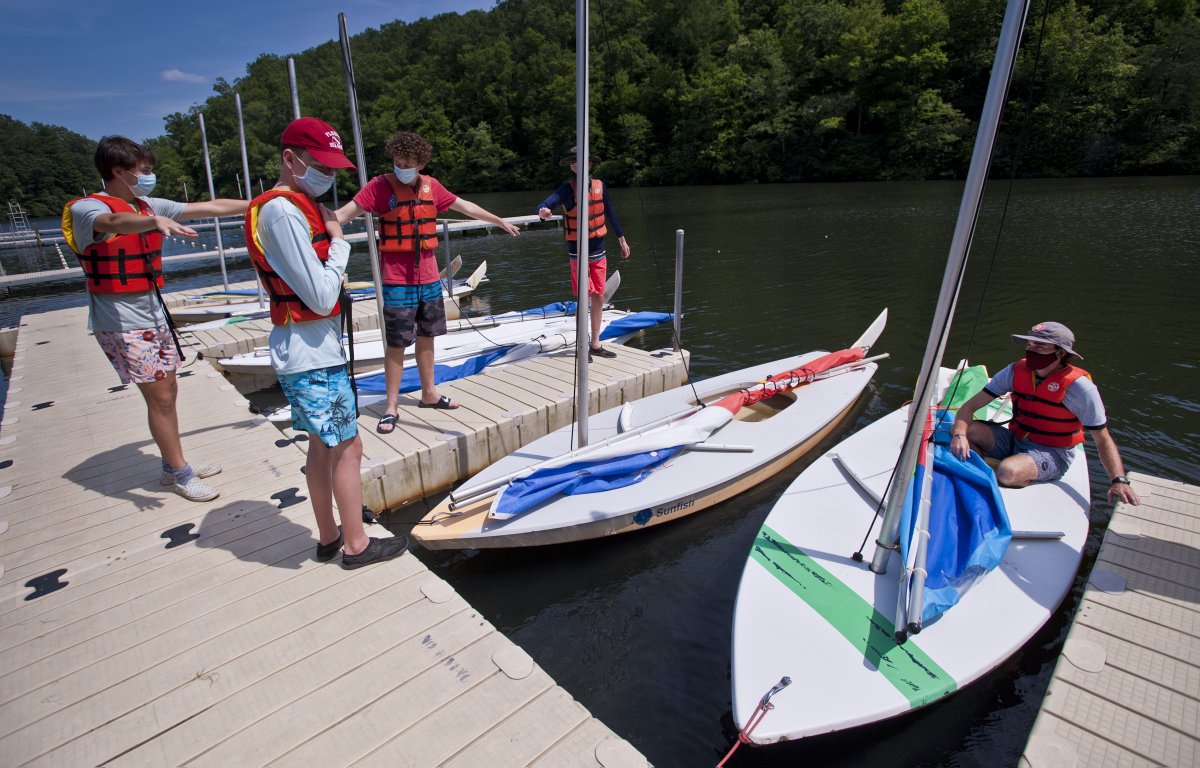WUnksWSJ's tweet image. Photos: Wearing masks, washing hands, disinfecting and social distancing are part of the plan for keeping scouts safe at Camp Raven Knob, the only Scouts BSA camp open to residents in NC, SC and VA. bit.ly/38U0DnH via @JournalNow Story at bit.ly/304cqMp