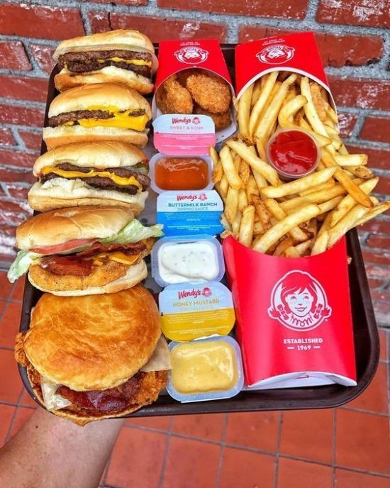 Simon_Vamp's tweet image. Us @IzzyShadow_1