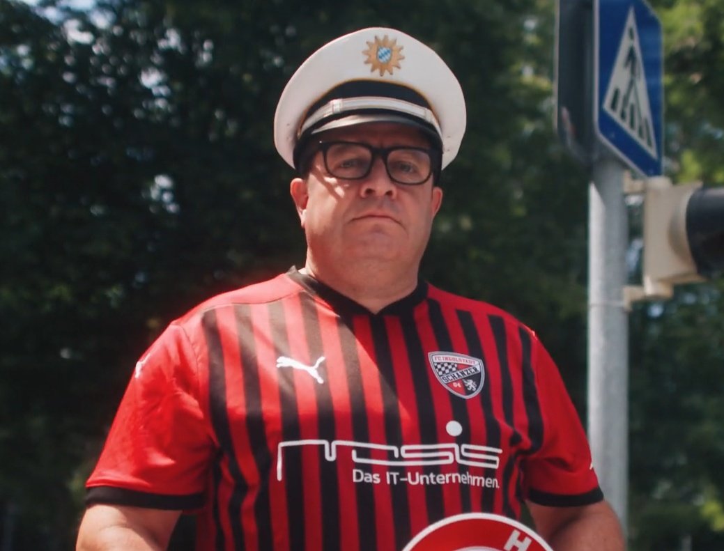 FussballBR's tweet photo. 3️⃣🇩🇪👕 O Ingolstadt apresentou a camisa que será utilizada como parte do uniforme "home" em 20/21. https://t.co/cfLD2J3nqU