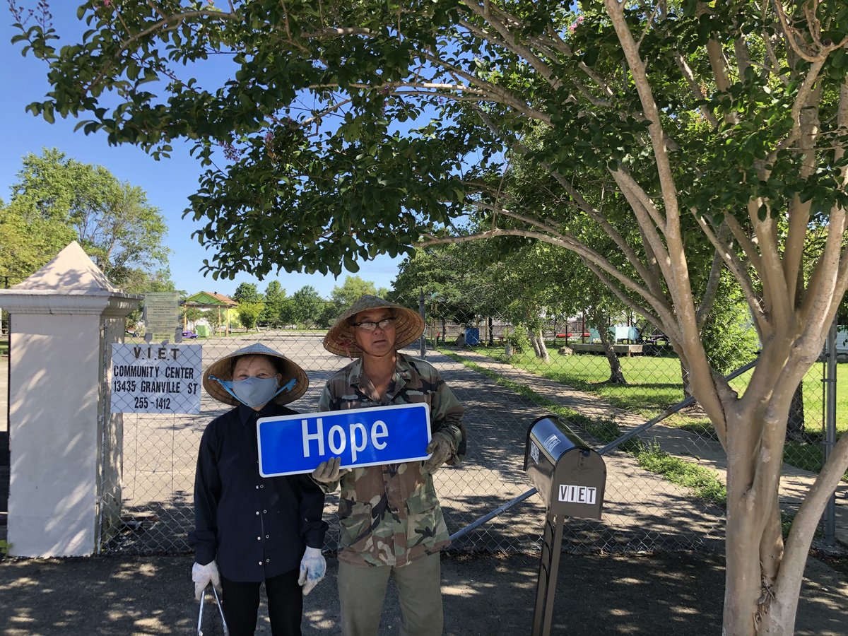 hopephotoprj's tweet photo. #VIET (Vietnamese Initiatives in Economic Training) #CommunityCenter making the #journey towards #hope in #neworleanseast #nola w/ #TheHopePhotoProject @hopefornola #vietnamese #community πΈ #Jonathan Ferrara prjctmgr @megankoza https://t.co/MHq5rbaMom