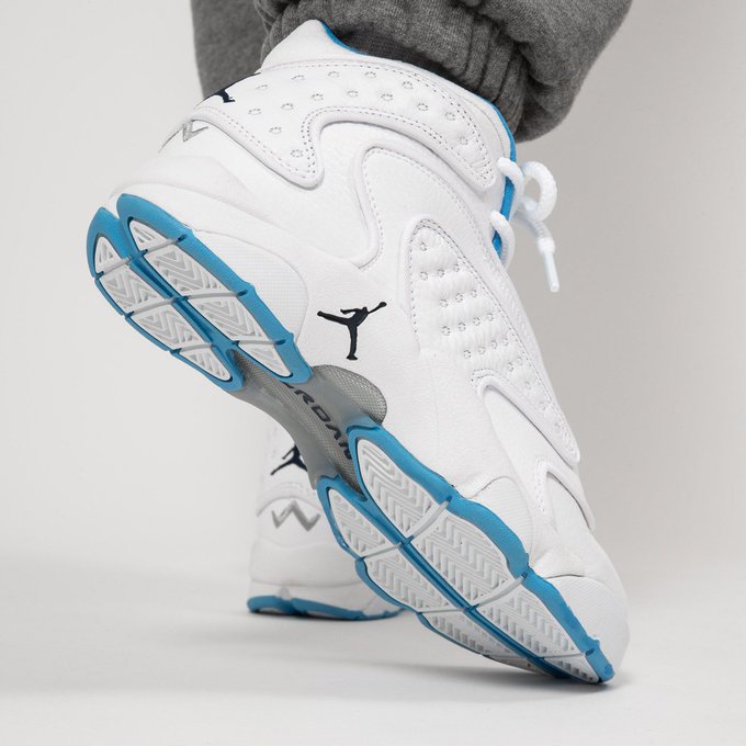 SOLELINKS's tweet image. Ad: Women's Air Jordan OG 'UNC' on sale for $95 shipped to US, use code 5050 =&amp;gt; bit.ly/37gsZI5