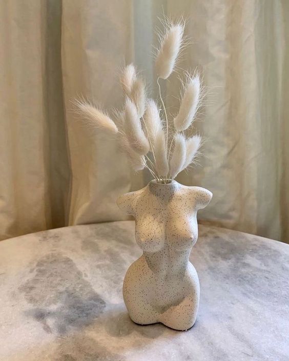 Aphrodite woman's greatest challenge is to give up her tendency of getting addicted to people & intense emotions. Her ability to be present makes her inspiring, but she may often sacrifice future for the pleasure of the present. She must cultivate one of the virgin goddesses.