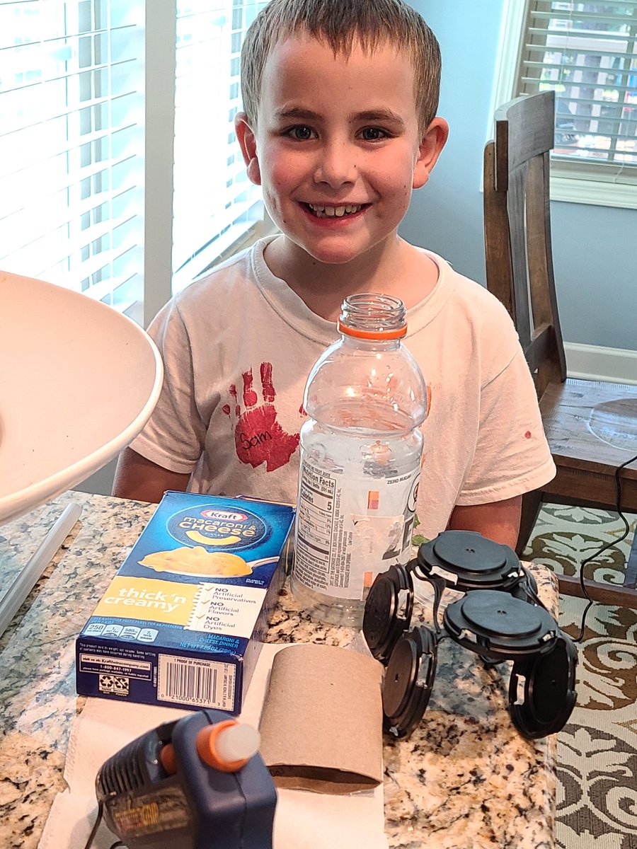 Lara Hathaway tweet media