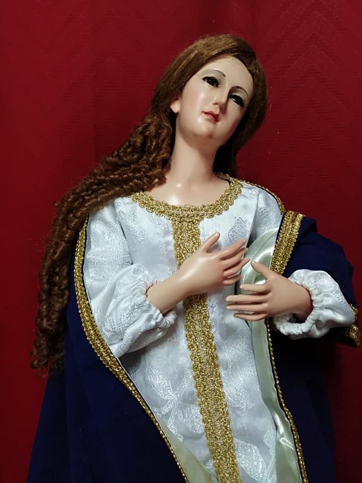 DEVINECREATION9's tweet photo. #EN #VENTA
INMACULADA CONCEPCIÓN
DE CUERPO COMPLETO
OJOS DE VIDRIO
PESTAÑAS
ELABORADA DE RECINA CON MADERA.
PORFAVOR PERSONAS SERIAS Y CON VERDERO INTERES DE COMPRARLA. 
IMAGEN ARTICULADA DE
 70 CM DE ALTURA. 
CON SU ROPA INTERIOR TÚNICA Y MANTO INCLUIDA.
LLAMAR :+50589023872 https://t.co/3cbz7qniYP