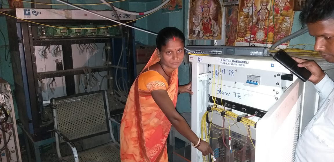 csc_kiran's tweet image. गाँव के हरेक घर तक #CSCWifiChoupal इंटरनेट पहुंचायेंगे। गाँवो को @CSCegov_ के माध्यम से डिजीटल बनाऐंगे।
@rsprasad  @CSCegov_  @dintya15 @wifichoupal @abhi481 @GiridihDc
#CSCseGRAMSWARAJ

#AtmaNirbharBharat 
#CSCWomensDay
