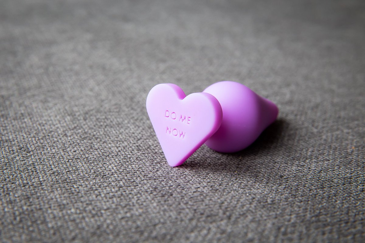 EmmaAus27418832's tweet photo. ⠀
⠀
💜⠀
#sex #sexblogger #podcast #sexpodcast #buttplug #justbecause #yesplease #purplepower #loveit #sextoy #normalizepleasure ⠀
⠀ https://t.co/R9Ah7YCLdk