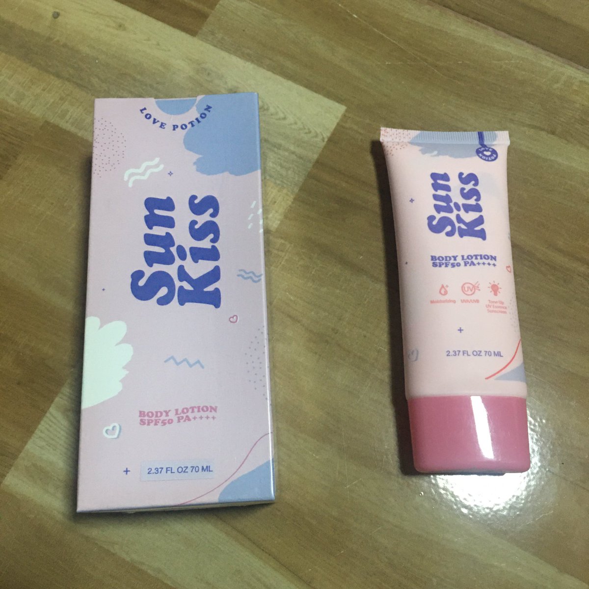 mild81284093's tweet photo. ขวามือ ใช้ไป70% 280 รวมส่ง
ซ้ายมือ ยังไม่แกะ ส่งต่อ 380 รวมส่ง #เซรั่มเลิฟโพชั่น #เซรั่มเลิฟ #ส่งสกินแคร์มือสอง #ใช้ดีบอกต่อ #กันแดดซันคิส #ซันคิส https://t.co/E8aquj2lzX