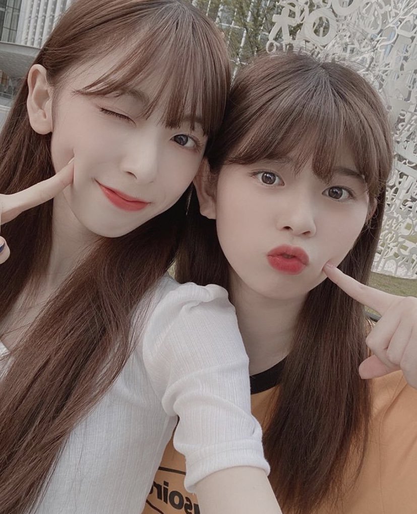 rikupics's tweet photo. [Instagram] Miihi update with Rima and Nina ♥

•#Riku #リク #리쿠 #NiziU• https://t.co/CX00jMck5H