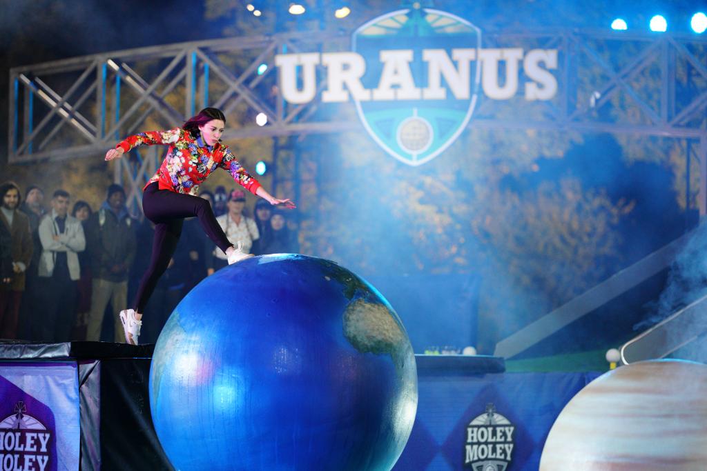 Holey Moley tweet media