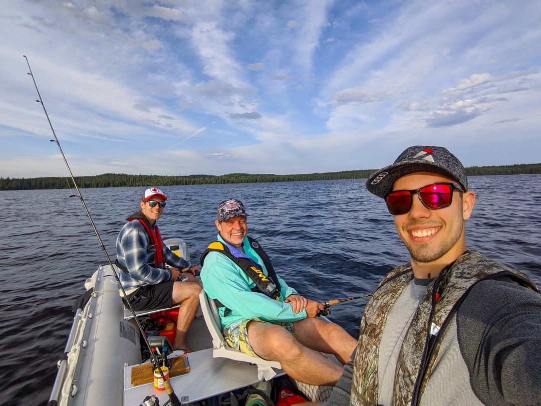 CarsonCook_'s tweet image. Even fish practice social distancing it seems 🙅🏼‍♂️🐟
↓
↓
Ya win some, ya loose some. We definitely lost this one. The fish win this round 🥊
#Camping #Fishing #Socialdistancefish