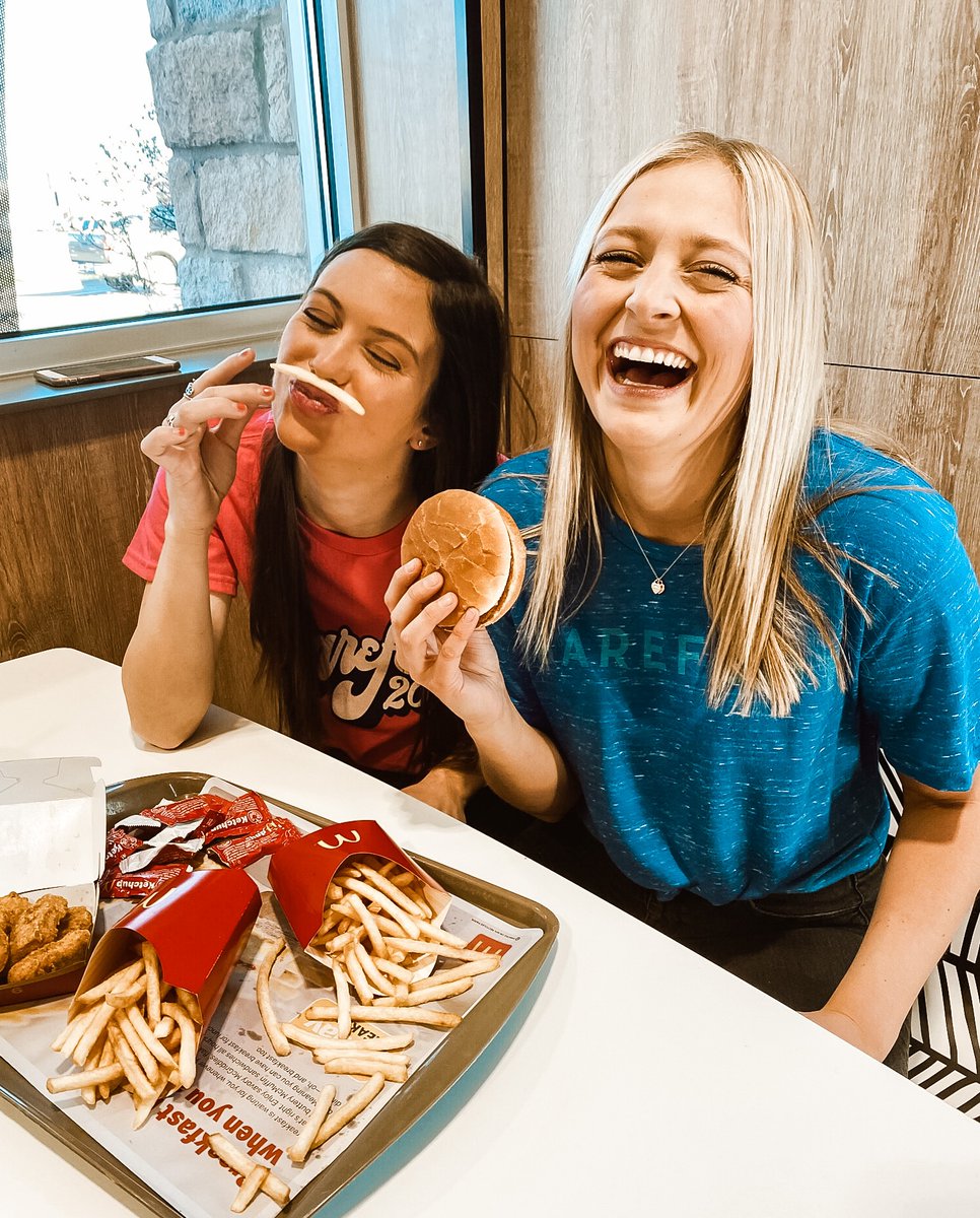 BarefootCampus's tweet photo. Waffle, curly, crinkle cut, shoestring, wedge...we'll take 'em all. Happy #nationalfrenchfry day...this just MIGHT be our favorite holiday. 🍟🍟#shopbarefoot https://t.co/1RpclRUExw