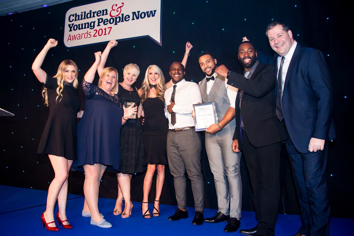 CHAOSRadioUK's tweet photo. On Wednesday we're joined by Leigh Middleton from @natyouthagency at midday. If you have any questions please email: office@momentumworld.org and we could be reading yours out on air! @LeighNYA @MomentumWorld #CHAOSTV #YouthWork #ComunityMatters https://t.co/OcyVjXI5gK