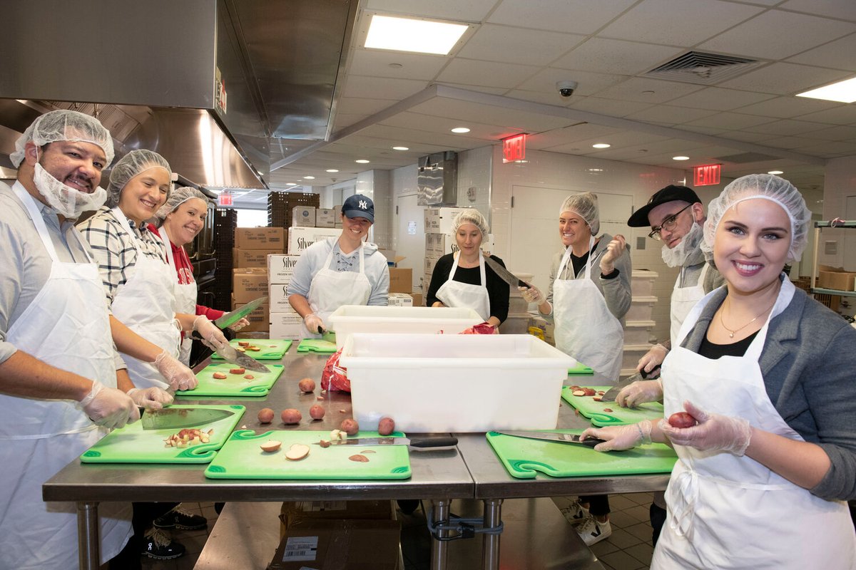 redthreadcoffee's tweet photo. We donate 2 cents of every bottle sold to a local charity fighting hunger. ❤️ We partner directly with @godslovenyc, a local charity that delivers nutritious, medically tailored meals to individuals too sick to shop or cook for themselves.
#RedThreadCoffee #ConnectYourRedThread https://t.co/UoGFUspdE7