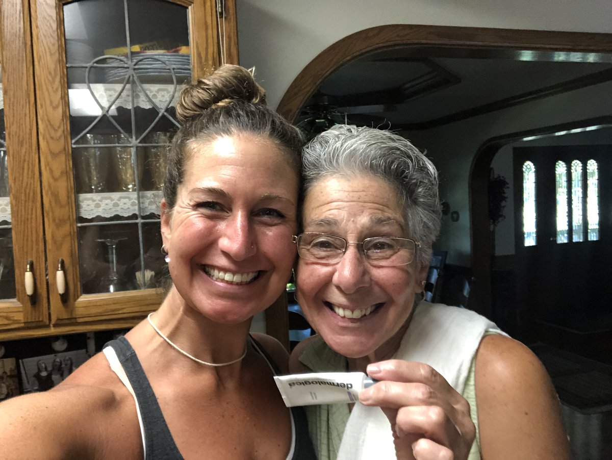 SkinOnMarket's tweet photo. Two clients in love with barrier repair. When great #skincare runs in the #family! #ultracalming #moisturizer #dermalogica #skinformation https://t.co/pBlmecEw3M