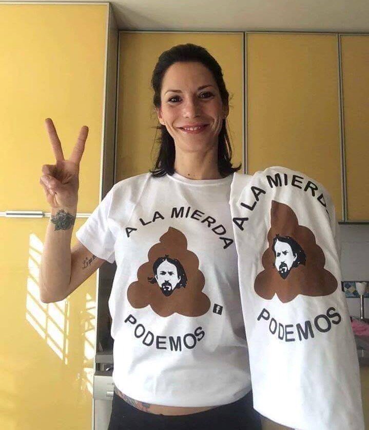 brotesverdeshou's tweet photo. La camiseta que ha causado furor en Galicia. https://t.co/HrjhdmJnGL