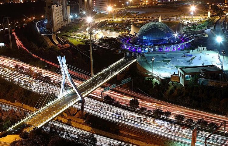 TurquoiseDomes's tweet photo. Tehran from above; the great architecture of Mina Dome, the planetarium in Nowruz park.
Photos: DM for credit/removal
#tourism #trip #travel #tour #modern #moderncity #planetarium #tehran #tehranpic https://t.co/Hc7Bq1xu55