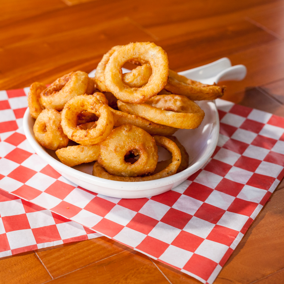 LindasSouthern's tweet photo. "Ring! Ring!" We've got delicious onion just for you! https://t.co/RvfnX6u3ZE