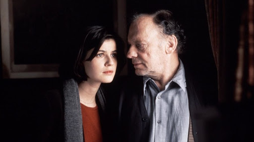 Red dir. Krzysztof Kieślowski (1994)- A young model and a retired judge discover reality shows.