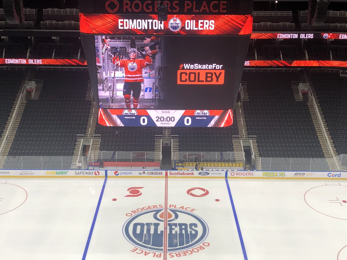EdmontonJack's tweet photo. Nice touch as the Oilers prepare to take the ice for Day 1 of Training Camp. https://t.co/YVUSsDhr05