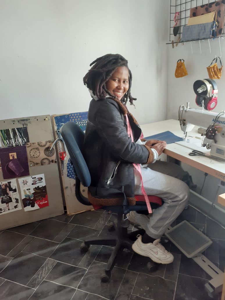 rakhoebo's tweet photo. It is moments like this that bring Joy to the Rakhoebo Family. Our Member and Founder of Prosperity Productions Rethabile Matela has moved into the Rakhoebo Co-Working Space. Here, She creates garments of all sorts &amp; hosts sewing classes. We believe in the Power of Collaboration https://t.co/pzkGIO39sg