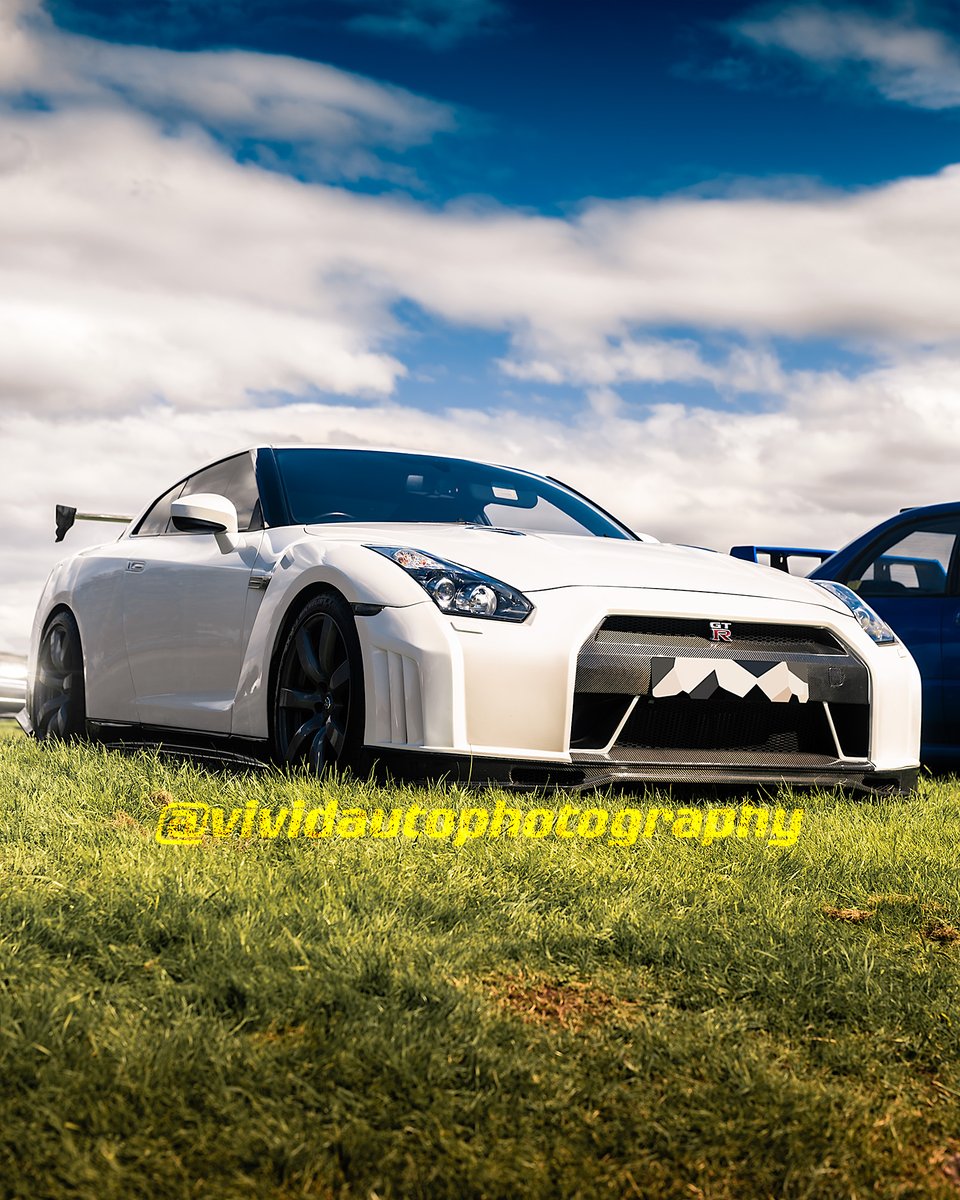 AutoVivid's tweet photo. Would you drive this Nissan GTR at Oulton Park? Yes. Same here - with heaps of grip and power underneath the bonnet, this GTR is ready to tackle the hilly and fast circuit of Oulton Park. #NissanGTR #Nissan #GTR #Supercar #PerformanceCar #Car #CarPhotography #NikonD850 https://t.co/ZOmA6UATYk