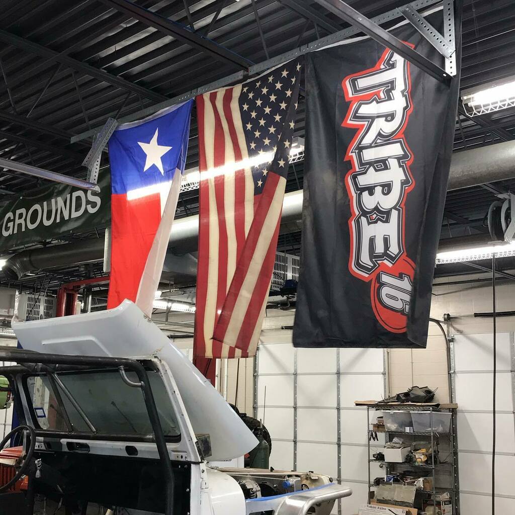 Tribe4x4's tweet photo. Happy Monday everyone! Lots of projects this week. Stay tuned for kore posts! #brewcrewjeepclub #predatorjeep #northtexasjeepclub #ntjc #chisholmtrailjeepclub #ctjc #lsjc #lonestarjeepclub #tx4wd #fwdfwd #babablackjeep #tribe16 #tribe4x4 #jointhetribe… https://t.co/QF2ZS8lDm3 https://t.co/iYQaKf3BOe
