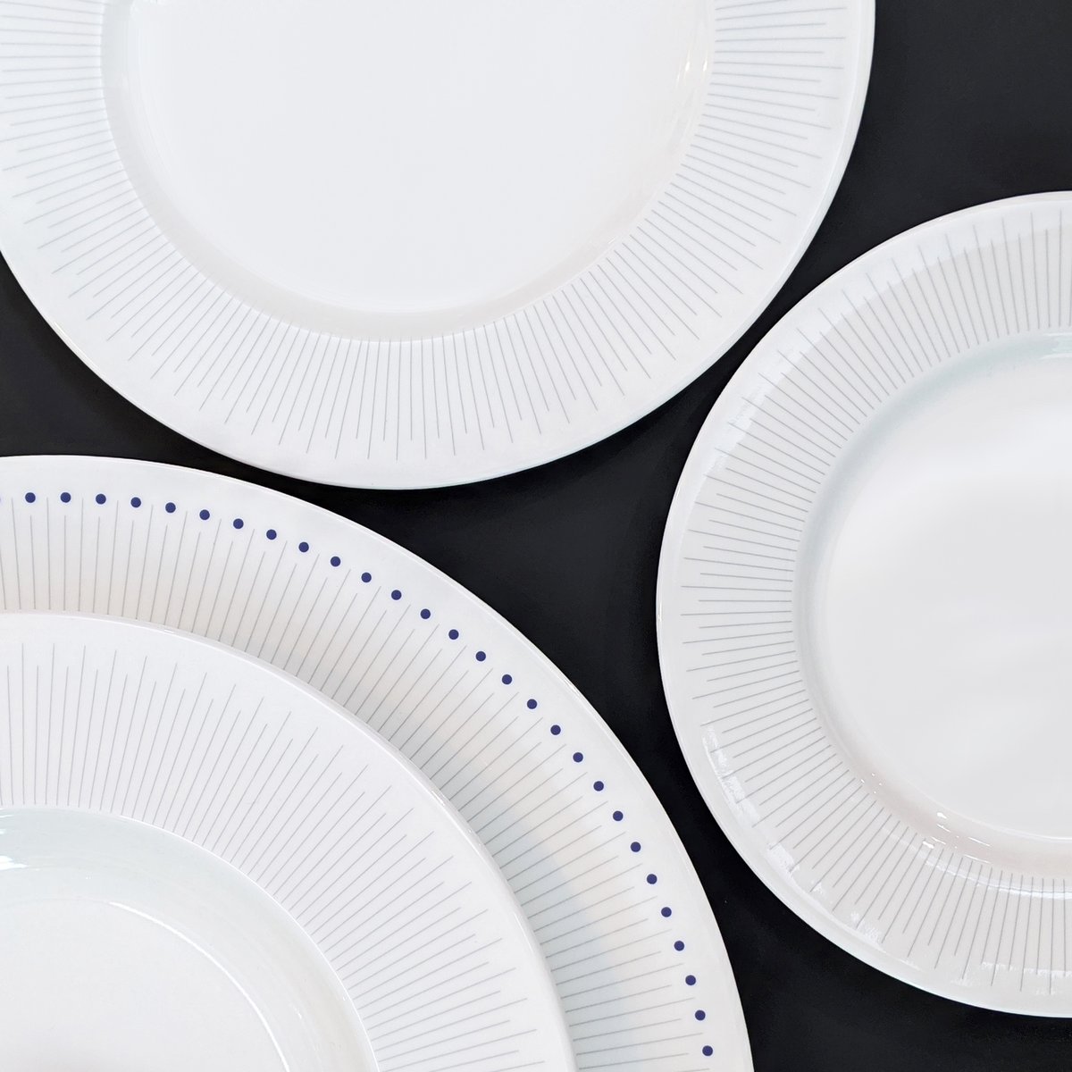 davidmelloruk's tweet photo. #decodetails : New ‘Deco’ fine bone china by Corin Mellor. The range’s classic, graceful shapes are enhanced by fine silver-grey radiating lines.
.
‘Deco’ is included in our Summer Sale (ends 26 July) so now is the perfect time to begin your collection!
https://t.co/1lq6Q14M07 https://t.co/BtHtLoV8EV