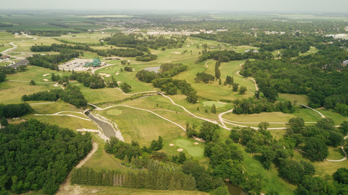 TravelManitoba's tweet photo. Central Manitoba is waiting! Hit the links, find Manitoba-grown produce fresh from the farm, or discover new experiences in ample wilderness.
Visit https://t.co/VVcJhvsyzR to plan your best summer ever!
#ExploreCMT #exploremb #TMBpartner #staysafe https://t.co/CL44cUgZJz
