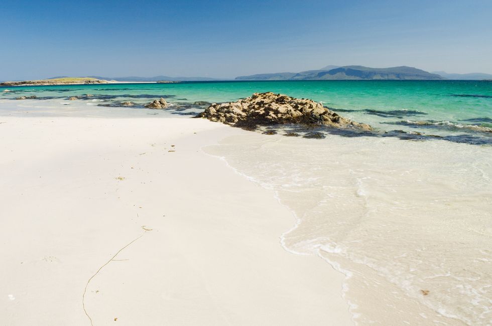 And yes, this is also Scotland. But it is not Barra, and surely it's not beach from Pokemon games. This is North Coast of Iona. It has a population of just 120 permanent residents, and in addition to the scattering of stunning beaches, there’s also an array of great wildlife.