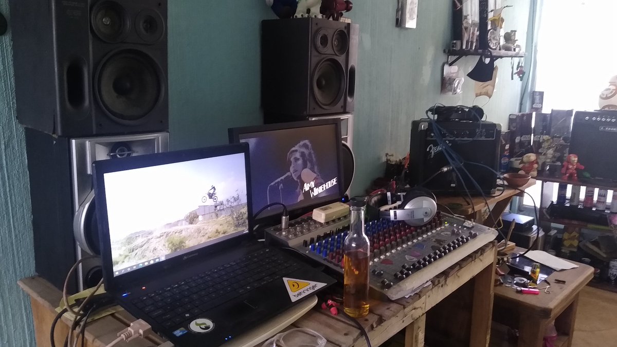 bennetts450's tweet photo. Para todo mal mezcal
Saludos desde
Estudios Supernova
#Rdsn
Enjoy
Sigan me en Youtube
#please
Gracias
https://t.co/TG48Mmp3n4 https://t.co/8ICQcpsZZC