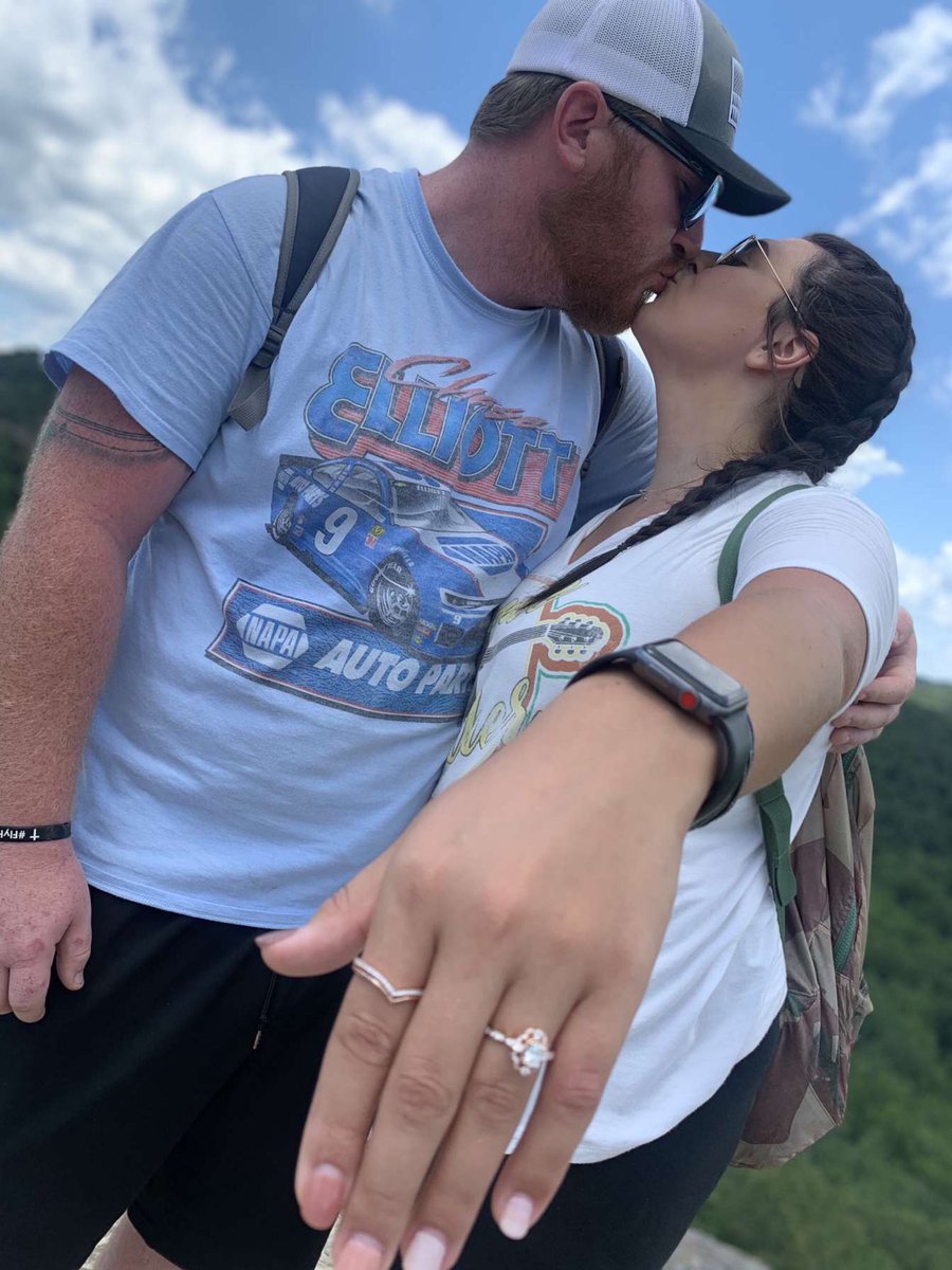 Dlutt2's tweet photo. Proposed to my girl this past weekend in one of your shirts, so figured it would only be fitting if I invited ya to the wedding 😂🤷🏼‍♂️ @chaseelliott @Hendrick9Team https://t.co/Kb0oaRJcOG