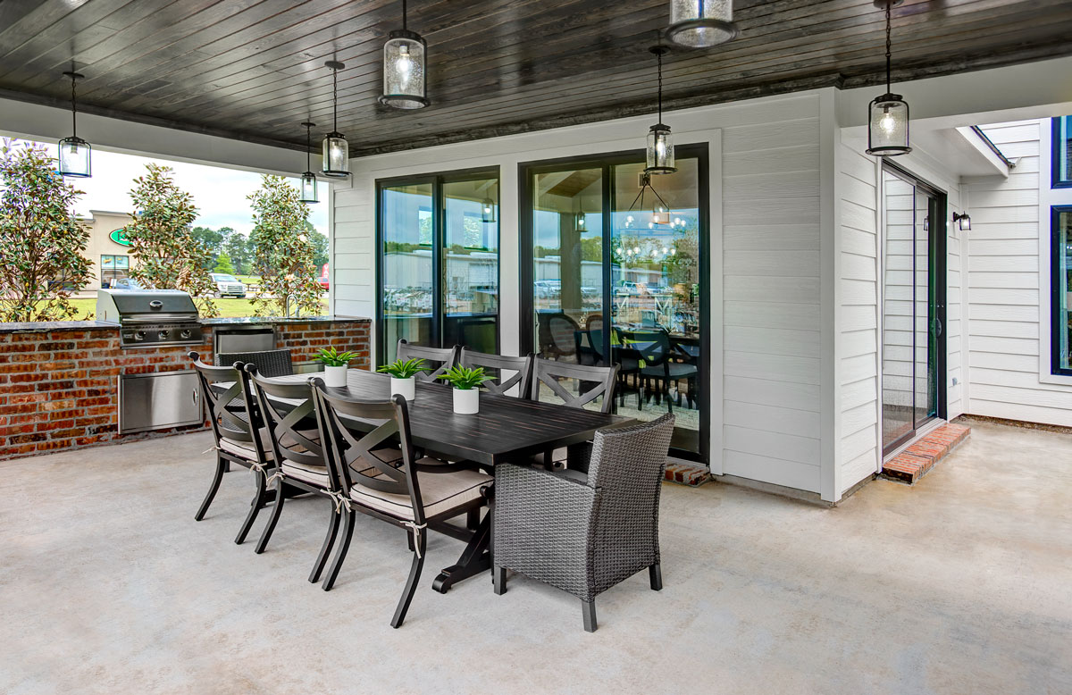 SchumacherHomes's tweet photo. Outdoor kitchens are about far more than cooking outside. On today's #blog, we have five ways an # outdoorkitchen creates unique, memorable experiences to share with your family and friends: https://t.co/7dALVHPBj3 #SchumacherHomes https://t.co/H5OZRZTOkq