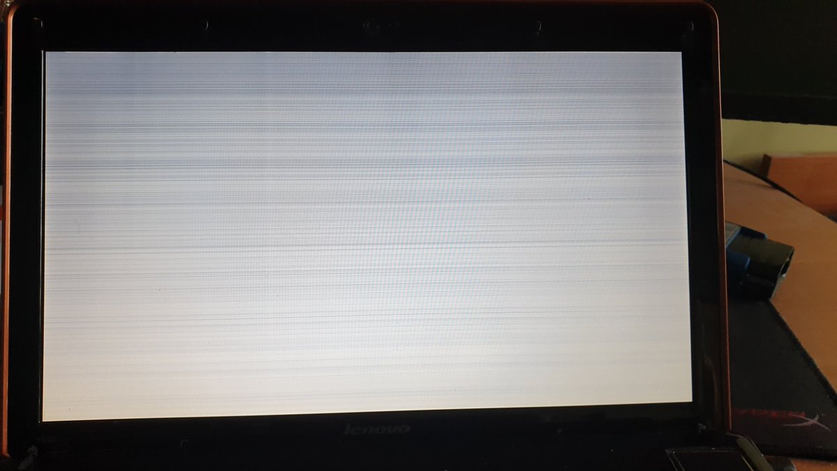Pogotowie_IT's tweet photo. #Lenovo #Yoga #Y550
K: Panie on mi tylko z biurka spadł, bo za kabel pociągnąłem przypadkowo. Dziewczyna mnie zabije 🙎♀️🗡
IT: Proszę się nie martwić. Wymienimy matrycę 💻, dysk 💿 i nic nie zauważy 😏🤥🤭 https://t.co/uU1NVkvRyC
