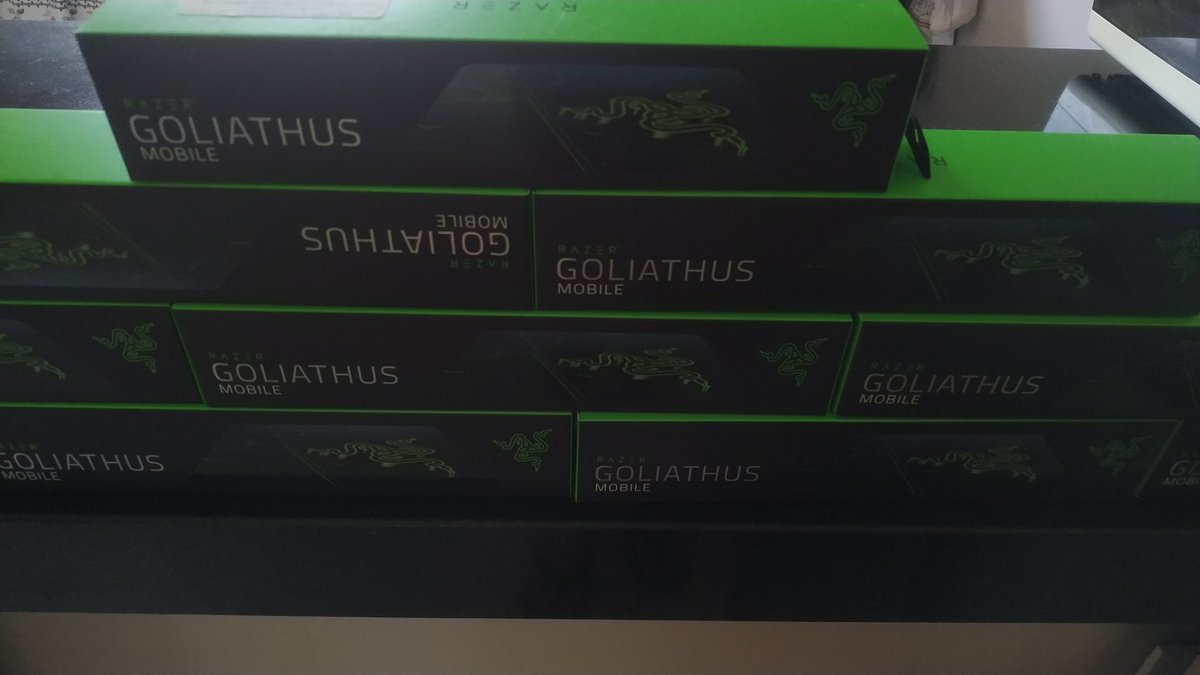 Of_Zenon's tweet photo. Quem quer sorteio relanpago de MousePad da @RazerBrazil autografado ?
Serão 10 Mousepad Autografado por mim!!

Oq Fazer?? 
🛑 Seguir: @RazerBrazil @Of_Zenon @vi_martins 
🛑 Dar RT + ❤️
🛑 Marcar 3 amigos.

Os vencedores serão anunciados amanhã às 12:00 https://t.co/7F86mJ7qKV