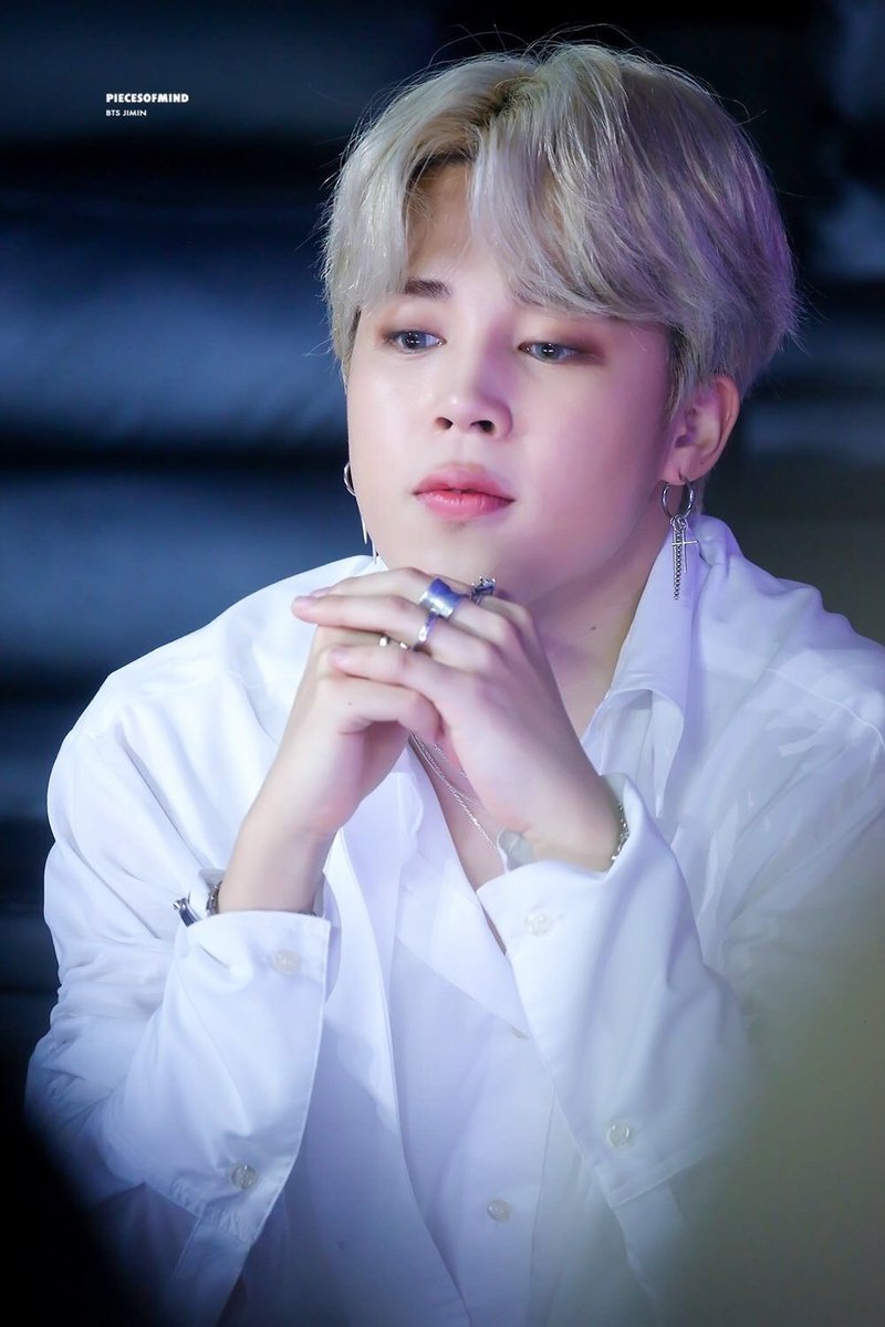 JIMIN_ALERT's tweet photo. 🌍 jiminie is trending worldwide after BTS latest Japanese performence.
Please replay with “jiminie” so we can trend it more💫 https://t.co/DwjKCblW7c