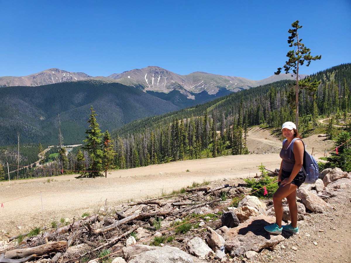 isavillar87's tweet photo. H is for Hiking with this brave girl at Winter Park in Colorado! #RiveraSummerABCS @RiveraElem https://t.co/oMRSLU45fu