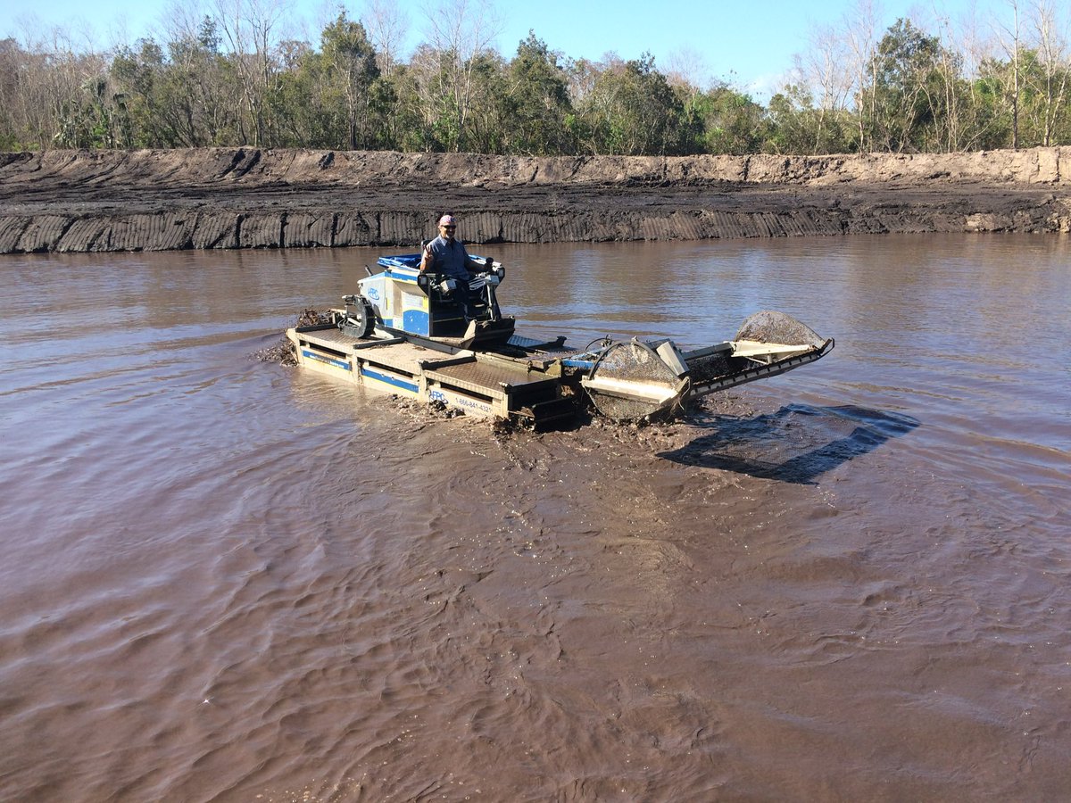 Mike_Menzone's tweet photo. Menzone Construction!! 

Erosion Control &amp; Pond Restoration is our specialty. It’s not work when you love what you do! https://t.co/GmCTeRybhd