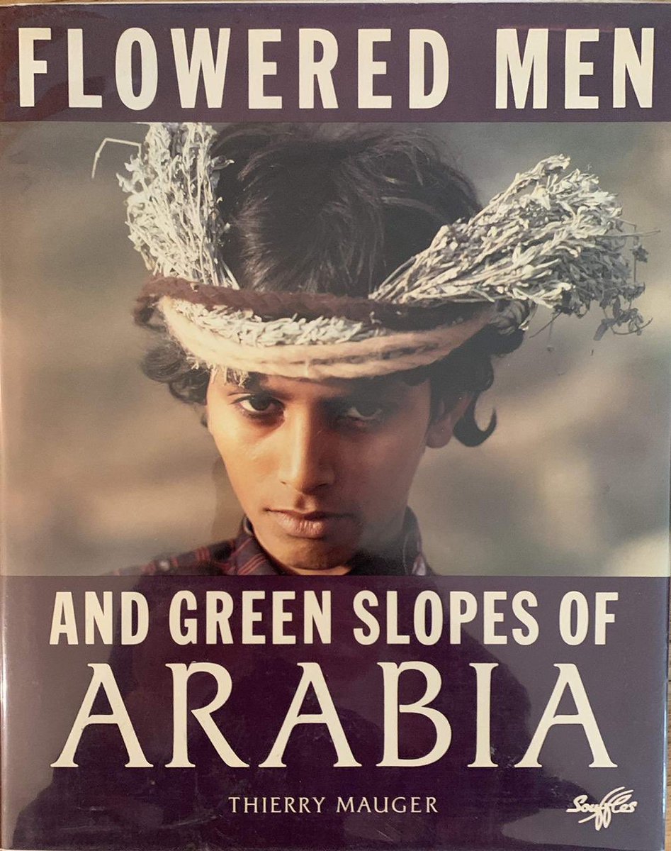 قبل أكثر من ثلاثة عقود التقط الفرنسي تيري موجيه صوراً من جنوب المملكة، كان بعضها لأفراد من قبيلة آل سلمة من #الريث، وقد التقيتهم قبل فترة يسيرة في مناسبة مع الصديق <a href="/Sout_alrith/">فيصل الريثي sout_alrith</a> وصوّرتهم مع صورهم.