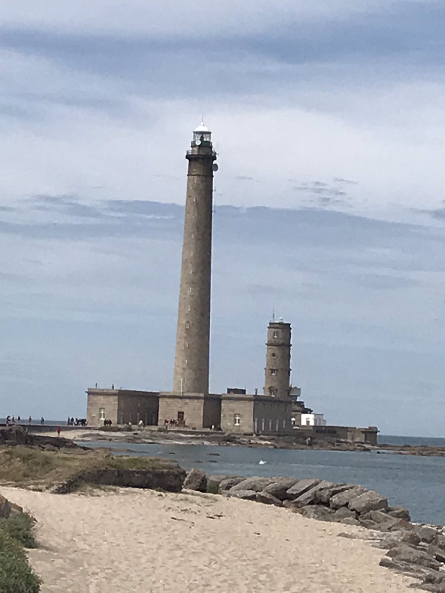 Portrait Jean Louis tweet media