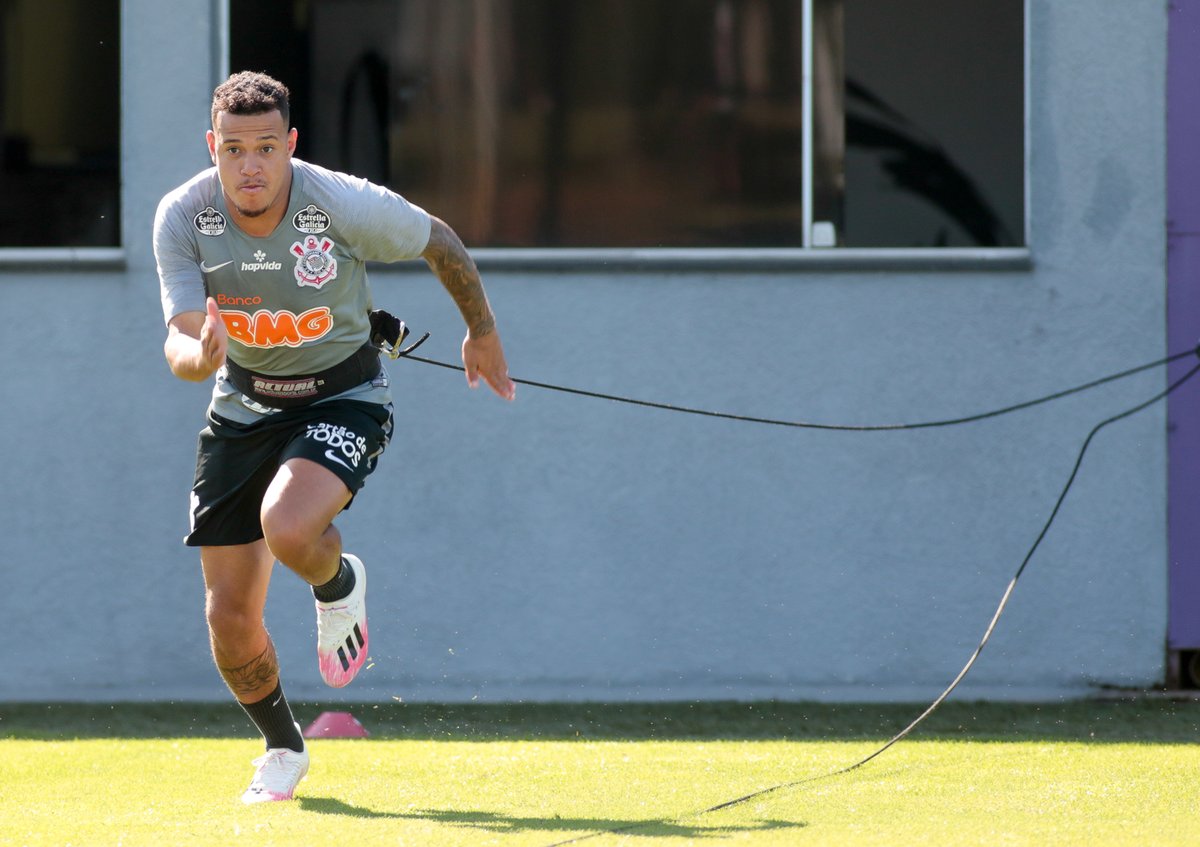 Corinthians's tweet photo. Início de mais uma semana de trabalho! 😎💪🏼

📸 Rodrigo Coca/Agência Corinthians 

#VaiCorinthians https://t.co/XvYdEJtpLq
