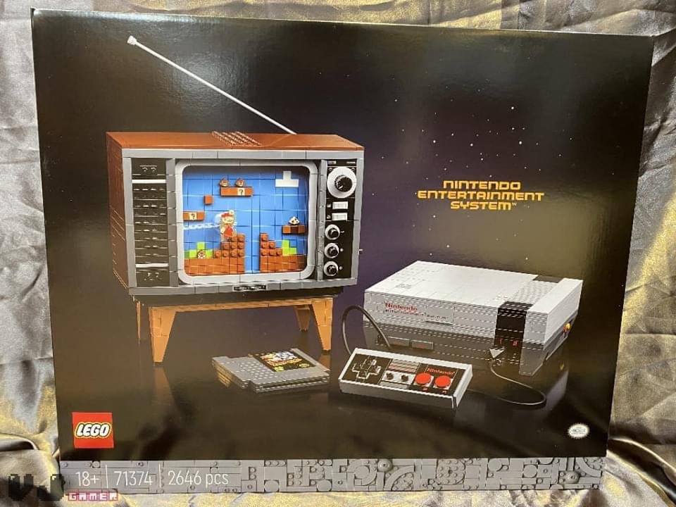 EstaMuyChido's tweet photo. ¡Justo en la nostalgia! 

#Lego y #Nintendo lanzarán un set retro del #NES y un viejo televisor que está #MuyChido

El set se pretende lanzar en agosto de éste año en un precio aproximado de $250 USD. https://t.co/nNxjkjTGtR