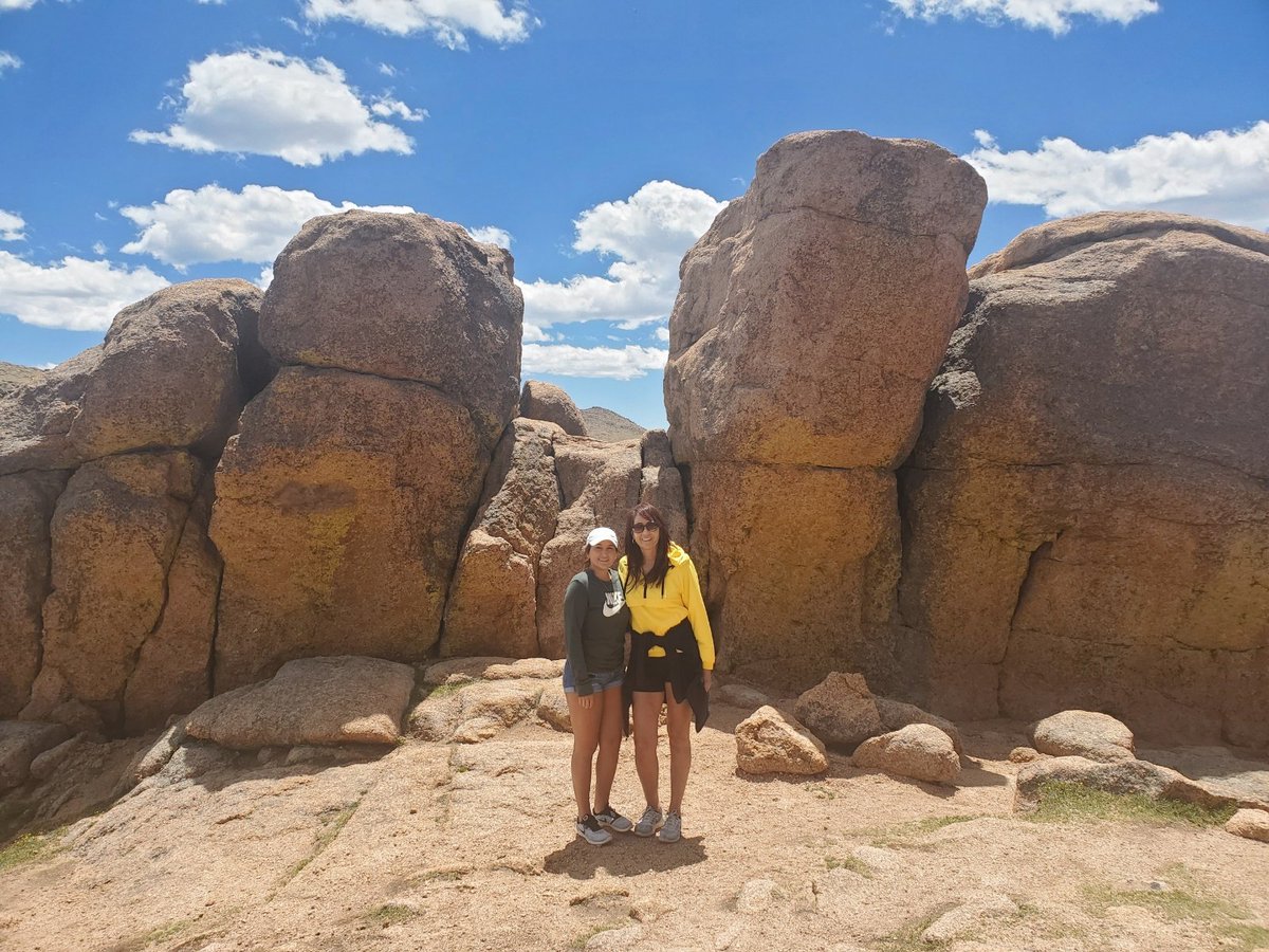 isavillar87's tweet photo. P is also for Pikes Peak at the top! #RiveraSummerABCs @RiveraElem https://t.co/VtKMsFm8sY