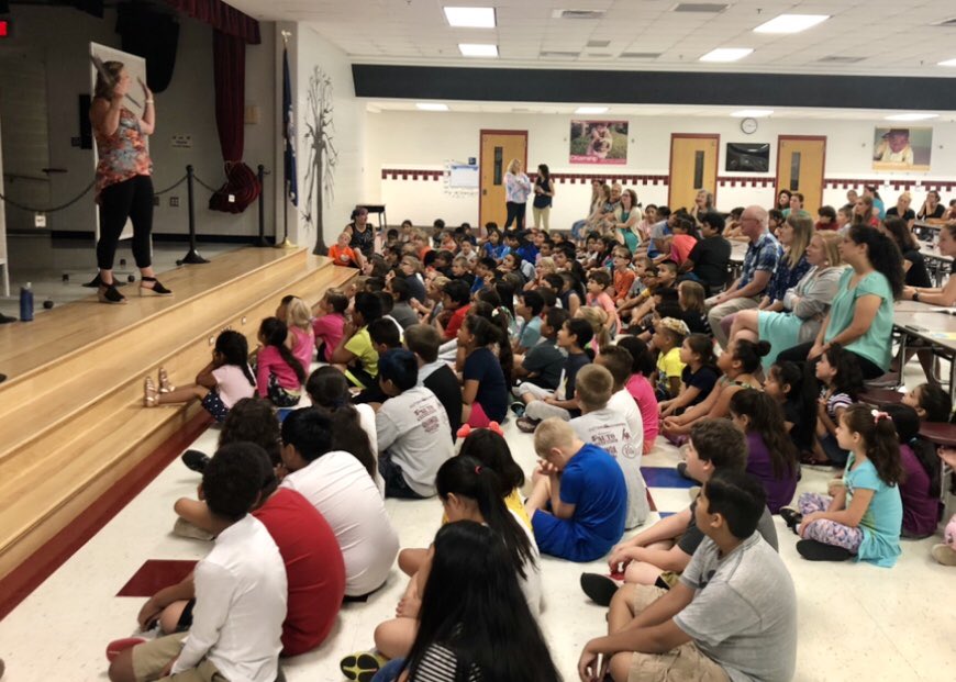 SnazzyTieGuy's tweet photo. FLASHBACK!! A year ago this week our @CRESCubs and district students had fun sitting together to enjoy @DanaRoderick3 read a story at our Summer Reading Party! One of the many cool school events we do not get to enjoy this year. ☹️ Social Distancing was not even known to us then! https://t.co/ooX8CGlpgI