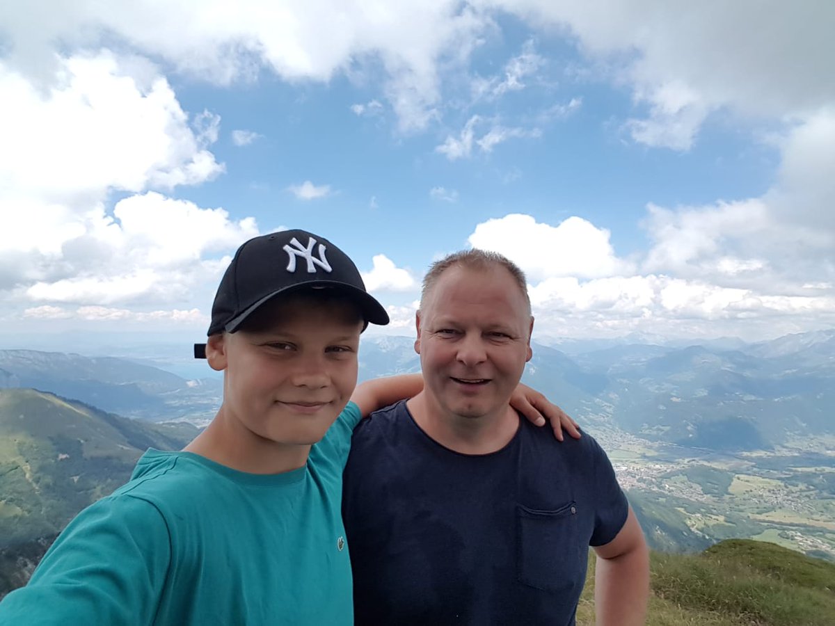 JansenMansen's tweet photo. Prachtige bergwandeling gemaakt met Kai in de Franse Alpen https://t.co/1nlGFa7xnF