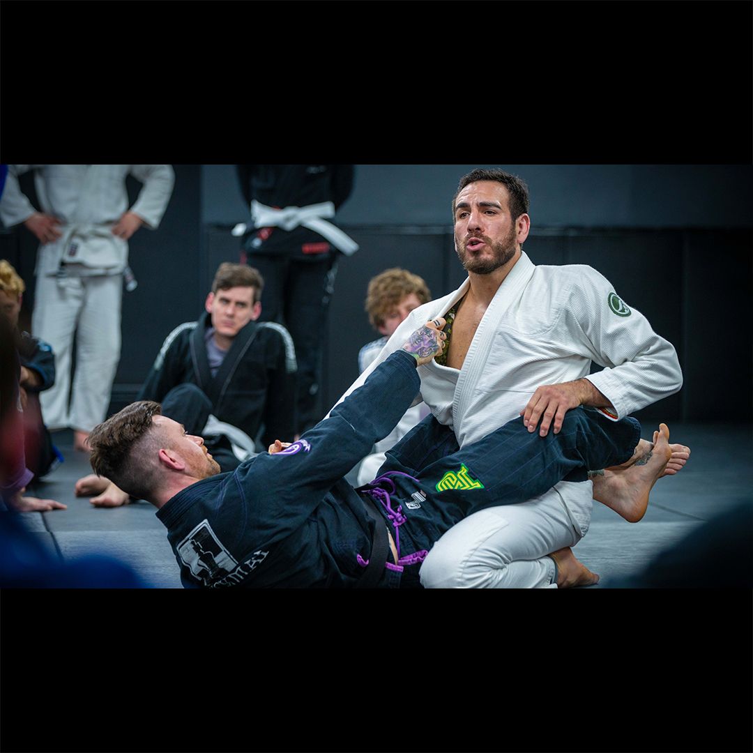 That time that <a href="/kennyflorian/">Kenny Florian</a> dropped in to @reigatemartial A great class and a true gent. 
.
.
.
#photography  #camera #sportsphotography #martialarts #BJJ #brazilianjiujitsu #bjjphotography #blackandwhitephotography
#sonycamera #a7riii #sonyalpha #sigmaart #canonlens