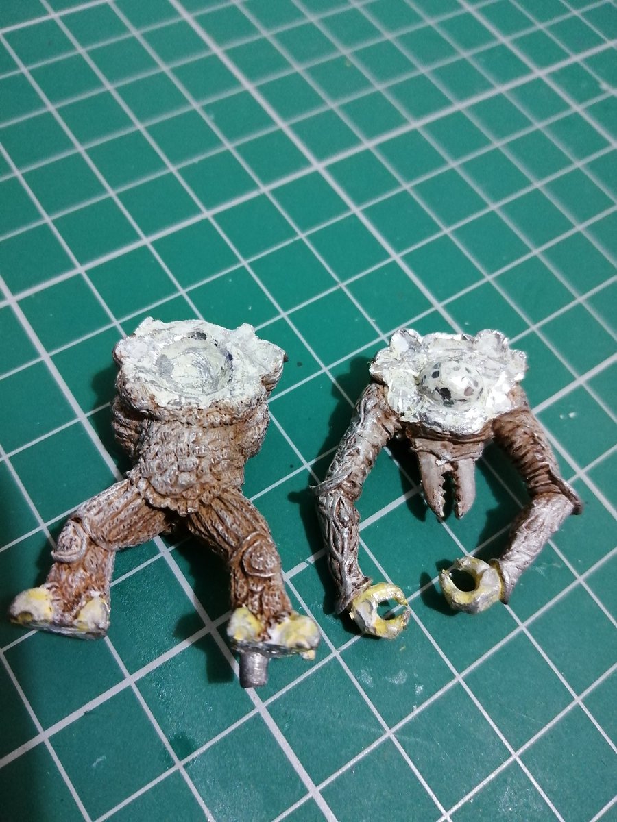 Crimson_Badger's tweet photo. Found this chap in my oldhammer cave. Gave him a bath in spirits.
🛁👻
#Warmongers #oldhammer #warhammer40k #ambull #dreadedambull https://t.co/WczMB02eJg